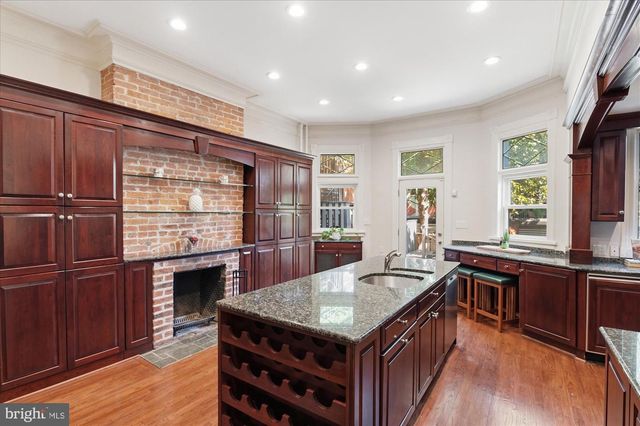 1735 Q ST NW, Washington, DC 20009