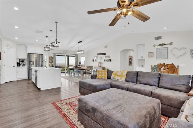 9380 Arena, Pinon Hills, CA 92372