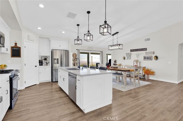 9380 Arena, Pinon Hills, CA 92372