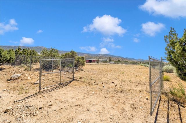 9380 Arena, Pinon Hills, CA 92372