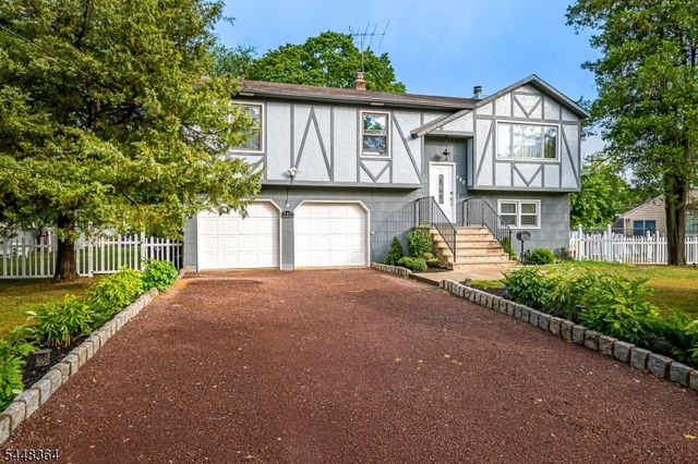 737 W 8Th St, Plainfield City, NJ 07060