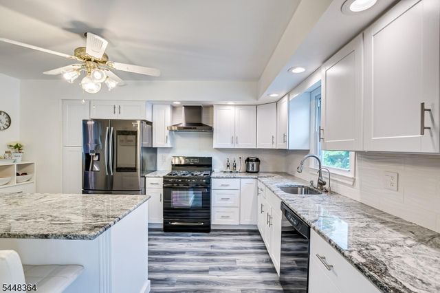 737 W 8Th St, Plainfield City, NJ 07060