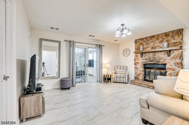 737 W 8Th St, Plainfield City, NJ 07060
