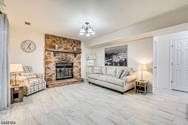 737 W 8Th St, Plainfield City, NJ 07060