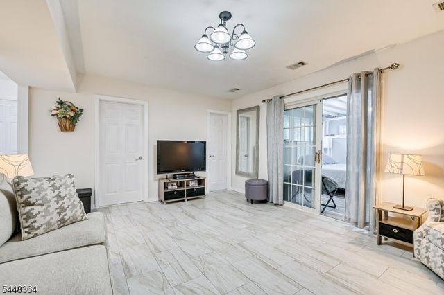 737 W 8Th St, Plainfield City, NJ 07060