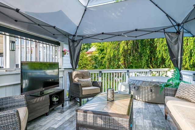 737 W 8Th St, Plainfield City, NJ 07060