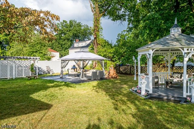 737 W 8Th St, Plainfield City, NJ 07060