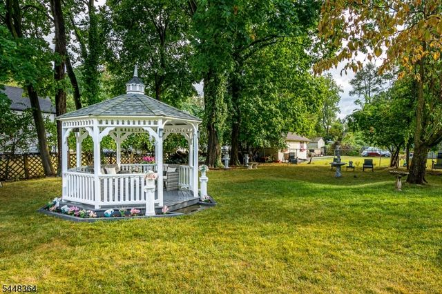 737 W 8Th St, Plainfield City, NJ 07060