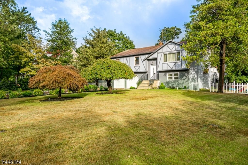 737 W 8Th St, Plainfield City, NJ 07060