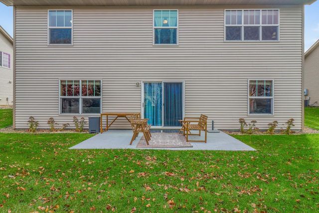 137 Century Trail, Lino Lakes, MN 55014