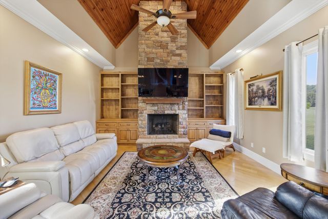 222 Cross Creek Drive, Ringgold, GA 30736