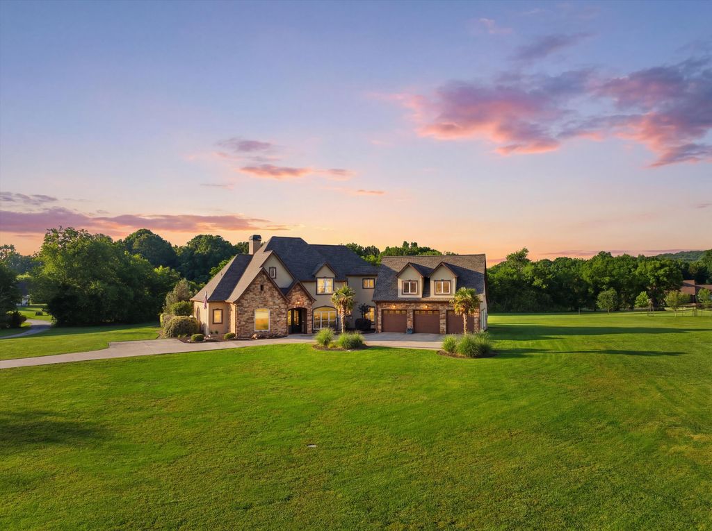 222 Cross Creek Drive, Ringgold, GA 30736