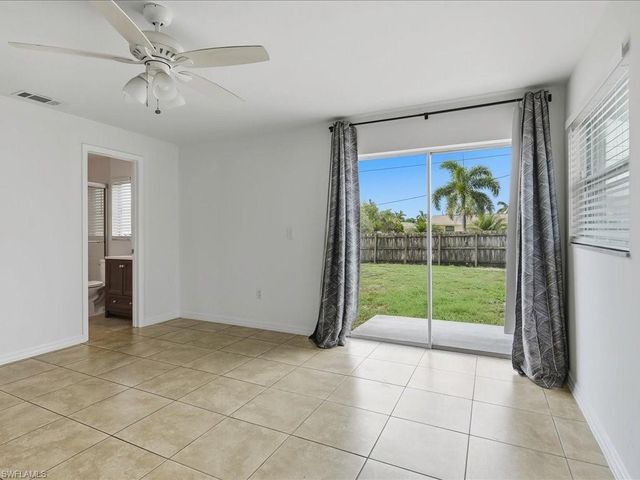646 99th AVE N, Naples, FL 34108