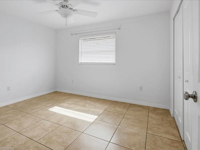 646 99th AVE N, Naples, FL 34108