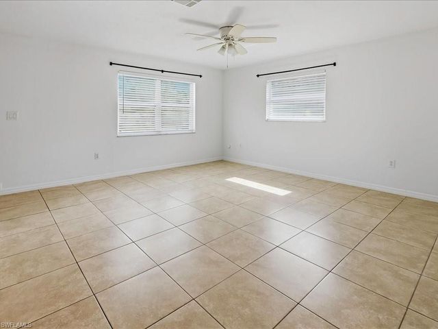 646 99th AVE N, Naples, FL 34108