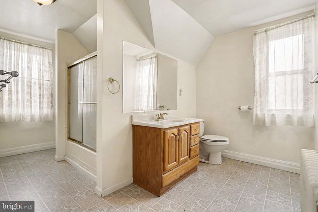 4001 LOCUST LN, Harrisburg, PA 17109