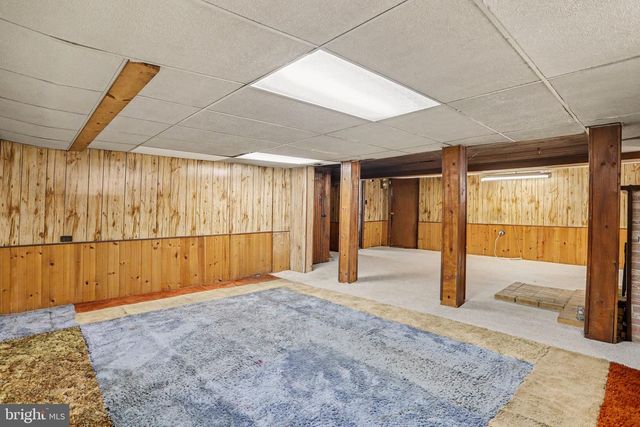 4001 LOCUST LN, Harrisburg, PA 17109