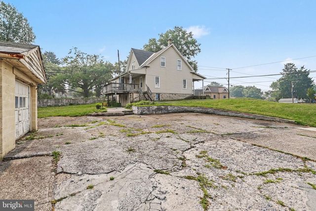 4001 LOCUST LN, Harrisburg, PA 17109