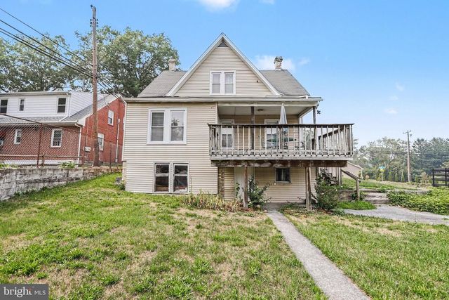 4001 LOCUST LN, Harrisburg, PA 17109