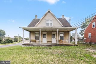 4001 LOCUST LN, Harrisburg, PA 17109