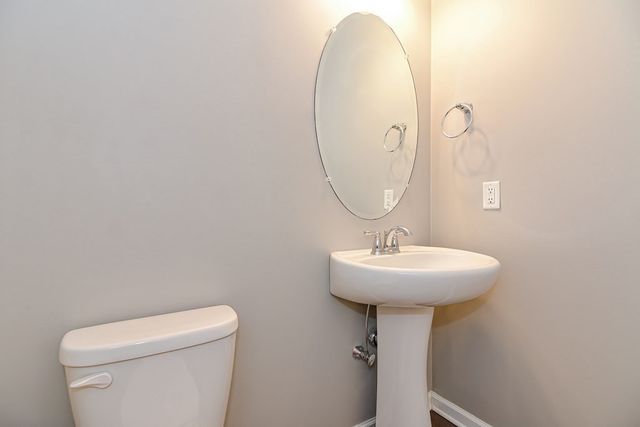 22 Locust Ln 22, Hopkinton, MA 01748
