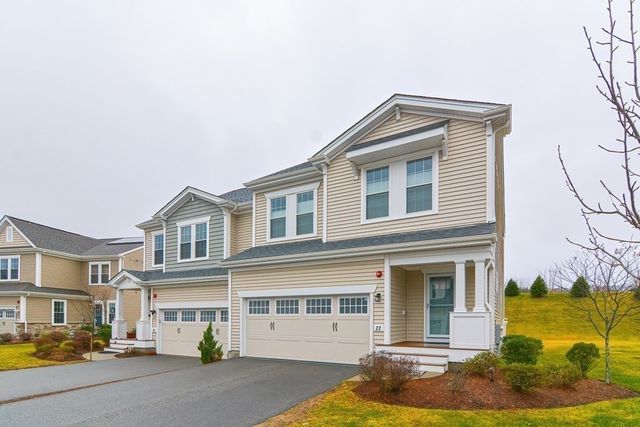 22 Locust Ln 22, Hopkinton, MA 01748