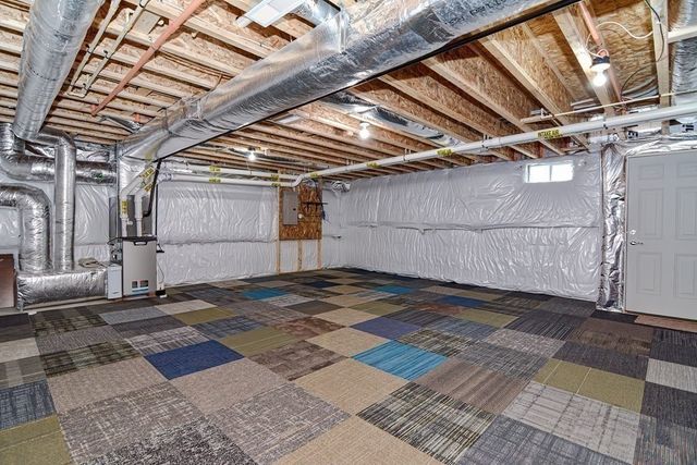22 Locust Ln 22, Hopkinton, MA 01748