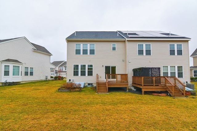 22 Locust Ln 22, Hopkinton, MA 01748