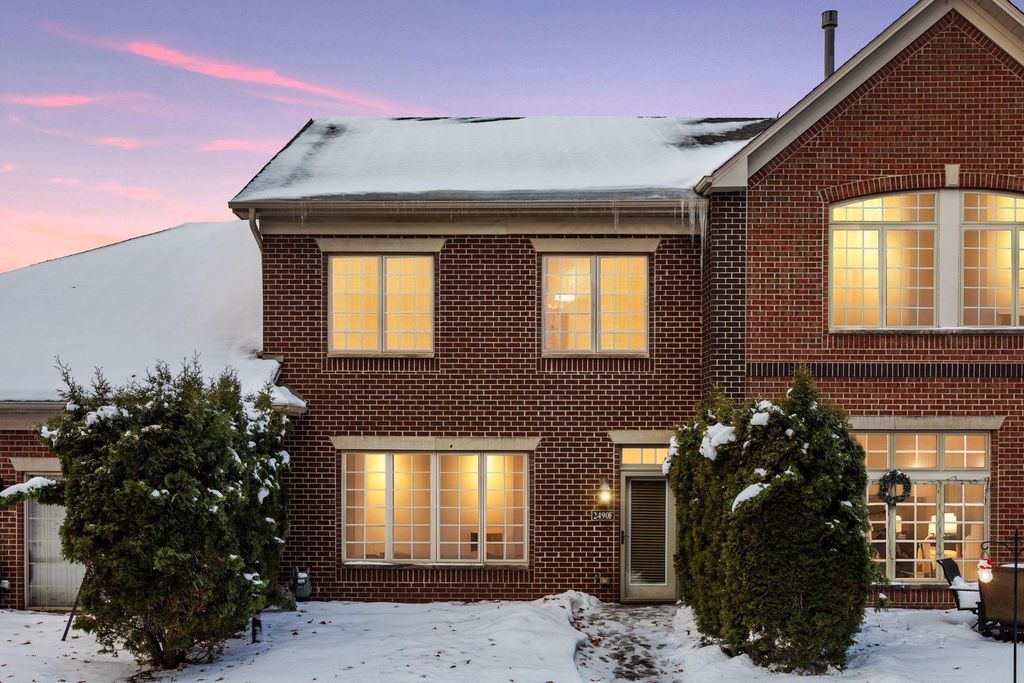 2490 119th Court NE F, Blaine, MN 55449