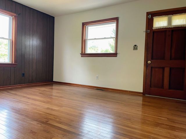 529 N AUGUSTA AVE, Waynesboro, VA 22980