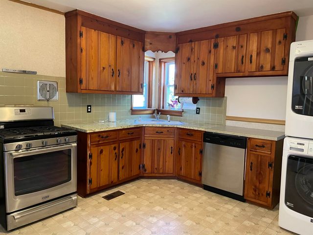 529 N AUGUSTA AVE, Waynesboro, VA 22980