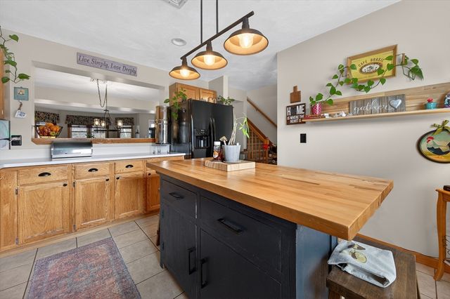 1001 Brookhaven Ln 1001, Woonsocket, RI 02895