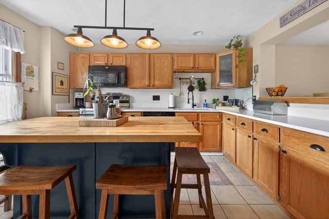 1001 Brookhaven Ln 1001, Woonsocket, RI 02895