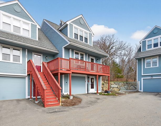 1001 Brookhaven Ln 1001, Woonsocket, RI 02895