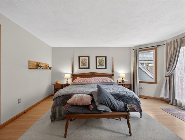 1001 Brookhaven Ln 1001, Woonsocket, RI 02895