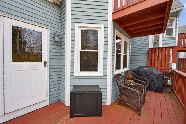 1001 Brookhaven Ln 1001, Woonsocket, RI 02895