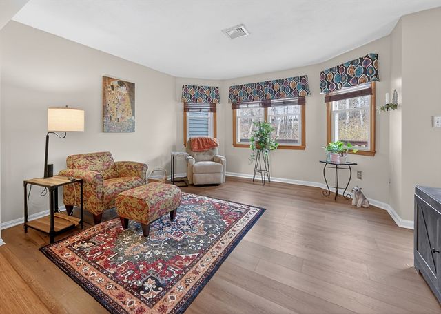 1001 Brookhaven Ln 1001, Woonsocket, RI 02895