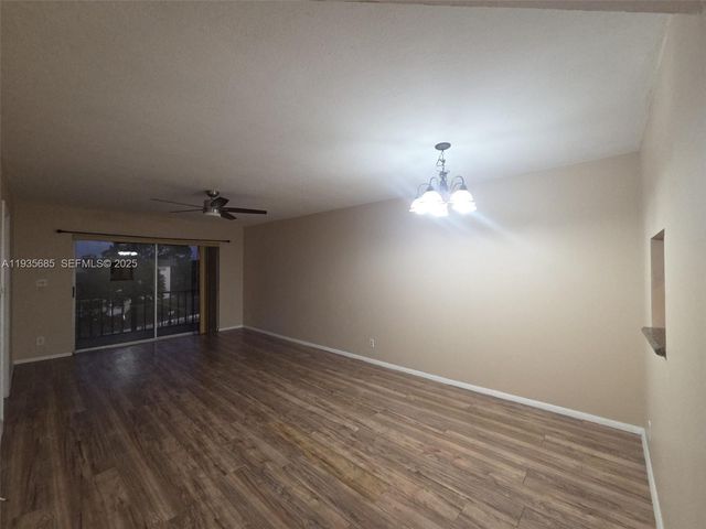 8020 N Colony Cir N 305, Tamarac, FL 33321