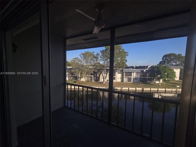 8020 N Colony Cir N 305, Tamarac, FL 33321