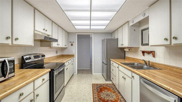 4250 SHAMROCK DRIVE, Venice, FL 34293