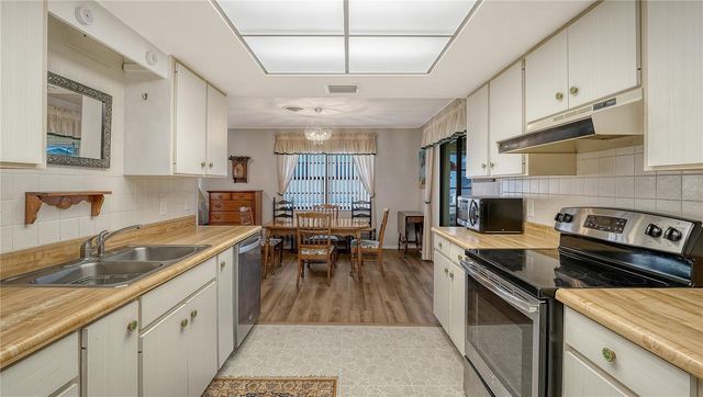 4250 SHAMROCK DRIVE, Venice, FL 34293