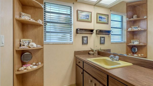 4250 SHAMROCK DRIVE, Venice, FL 34293