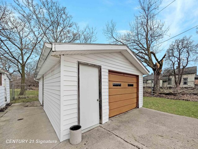 1621 Carroll Street Road, Saginaw, MI 48601
