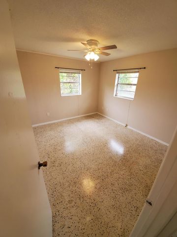 2760 Seneca Avenue, Fort Pierce, FL 34946