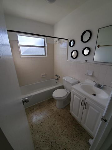 2760 Seneca Avenue, Fort Pierce, FL 34946