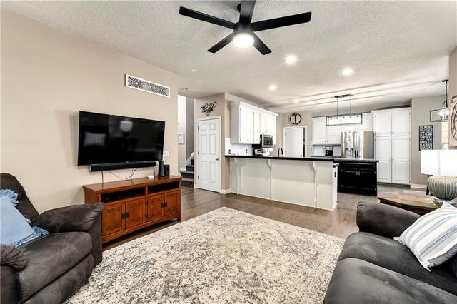 12741 S Hagan Street, Olathe, KS 66062