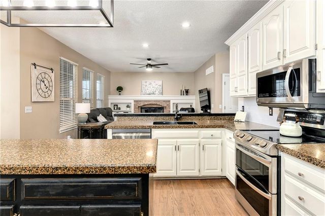 12741 S Hagan Street, Olathe, KS 66062