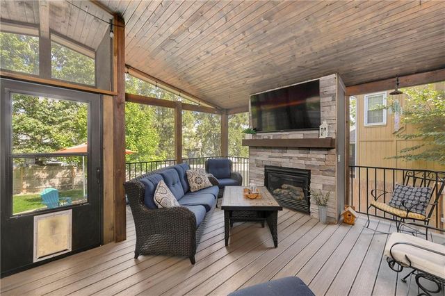 12741 S Hagan Street, Olathe, KS 66062