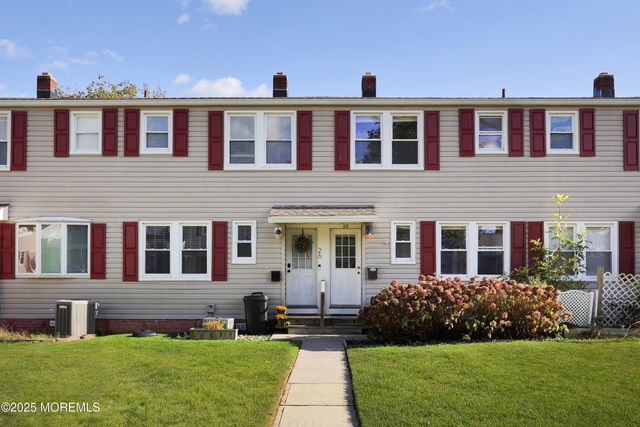 28 Belshaw Avenue, Shrewsbury Twp, NJ 07724