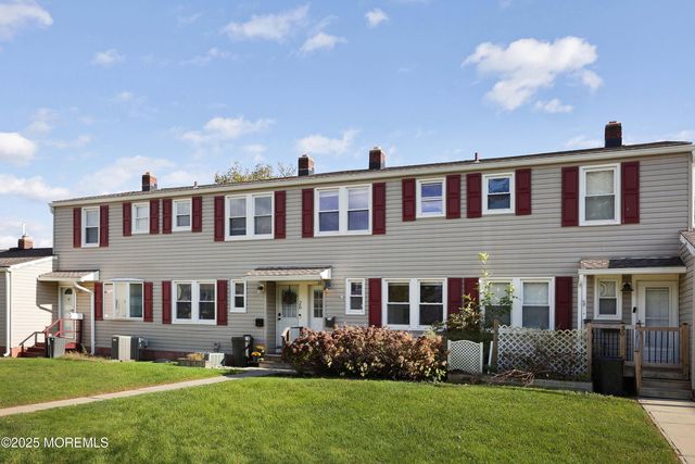 28 Belshaw Avenue, Shrewsbury Twp, NJ 07724